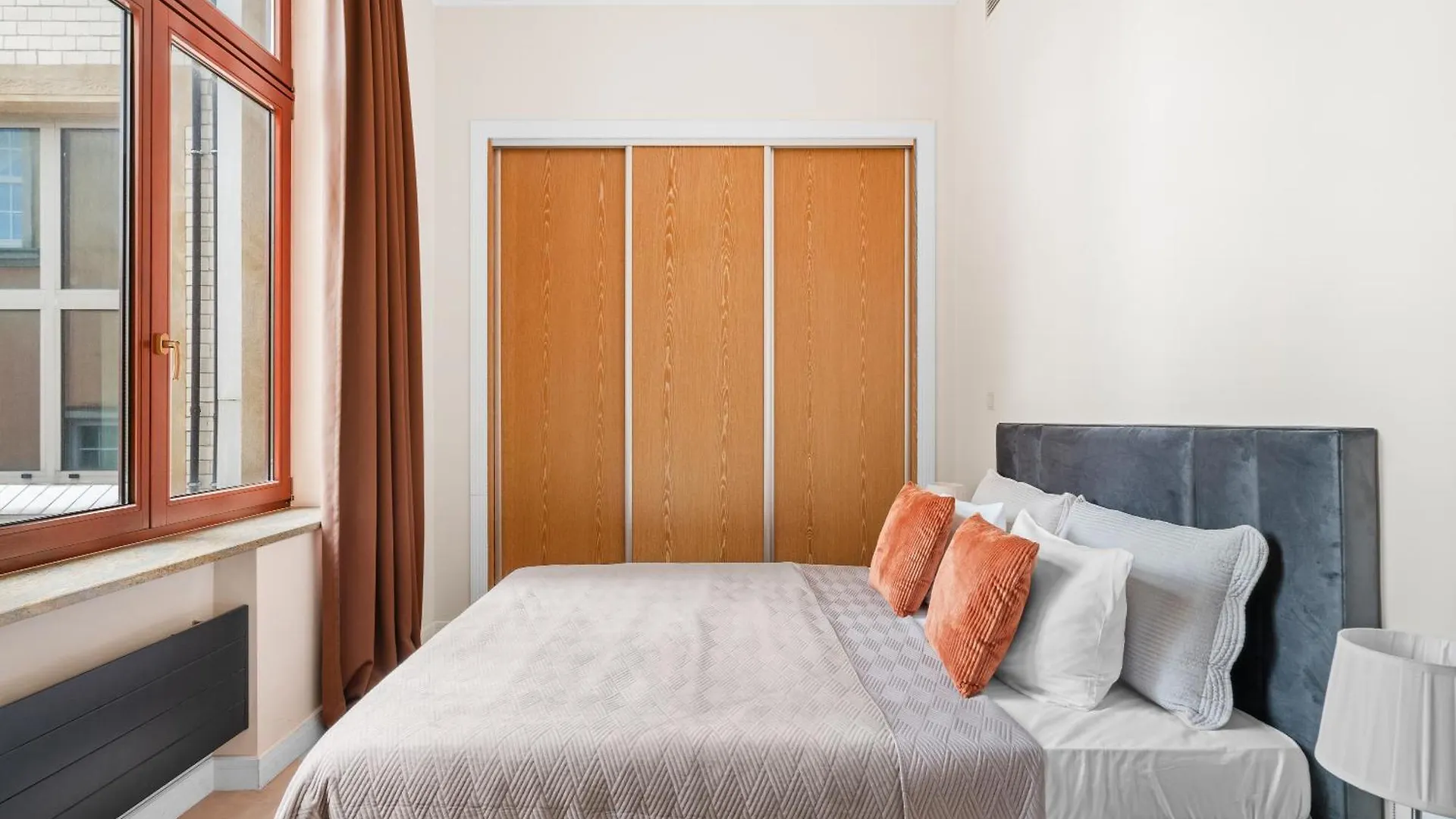 アパート Majestic Residence -150M2 With Iconic Market Square View As Home Apartamenty R506 ヴロツワフ